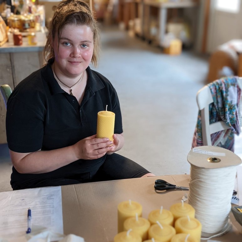 bijenwaskaarsen maken gerolde kaars