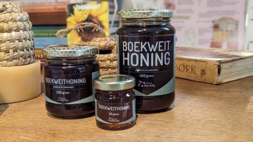 kleur van honing: donkere honing